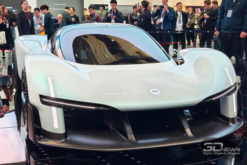 Робофон, модульный ноутбук, смартфон с прикуривателем и не только: чем удивила MWC 2026