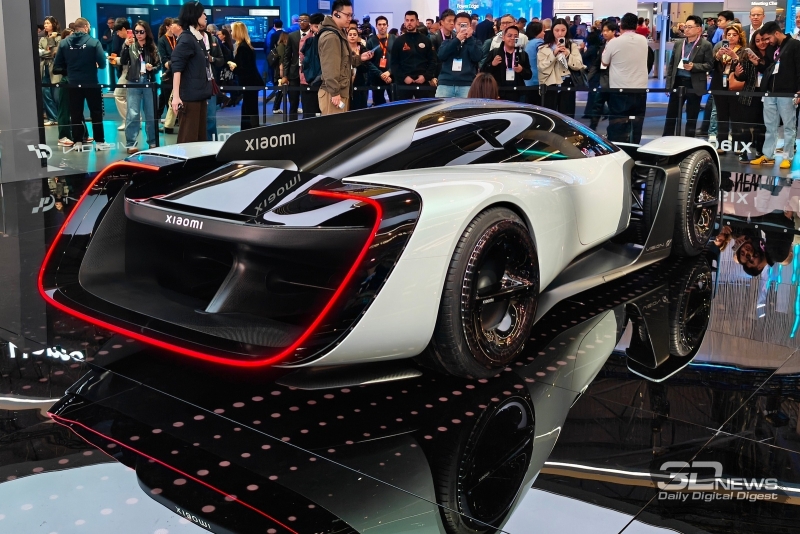 Робофон, модульный ноутбук, смартфон с прикуривателем и не только: чем удивила MWC 2026