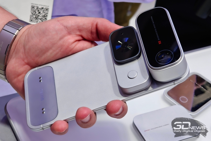 Робофон, модульный ноутбук, смартфон с прикуривателем и не только: чем удивила MWC 2026