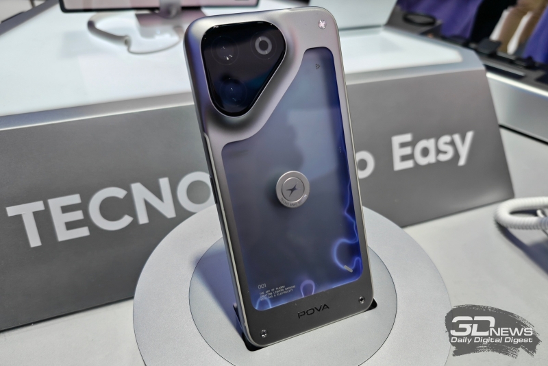 Робофон, модульный ноутбук, смартфон с прикуривателем и не только: чем удивила MWC 2026