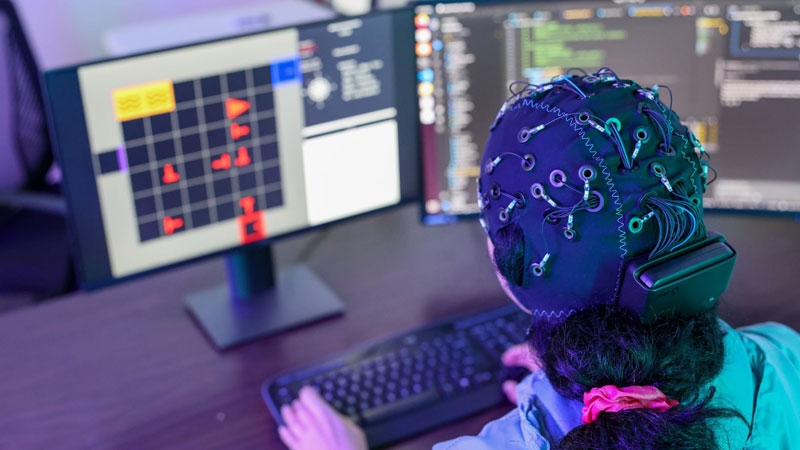 Роботы научились реагировать на ошибки быстрее человека — с помощью человеческого мозга