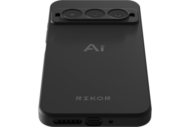 Российская &laquo;Рикор&raquo; выпустила смартфоны Rikor Neuro S3 и Neuro S5 на Adnroid
