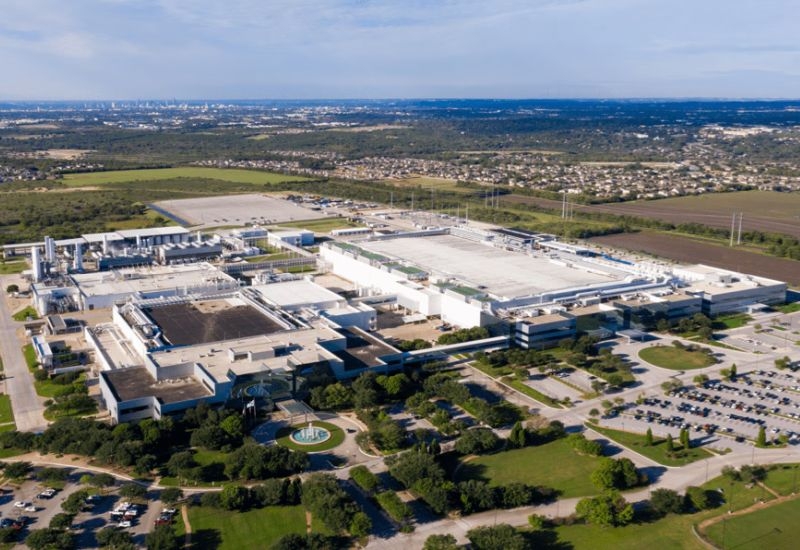 Samsung намеревается наладить массовый выпуск чипов Tesla в Техасе во второй половине следующего года