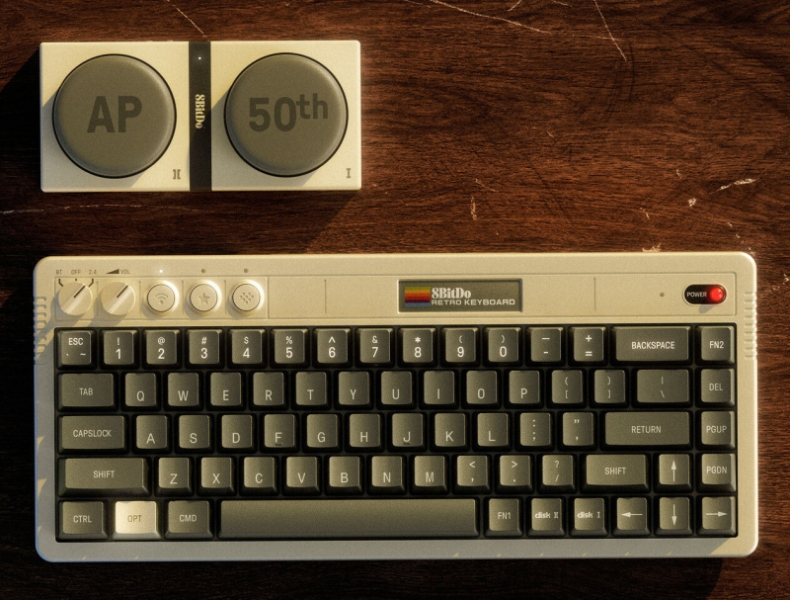 8BitDo выпустила механическую клавиатуру Retro 68 AP50 за $500 в стиле компьютера Apple II