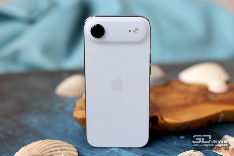 Apple объявила об отключении всех платежей в России