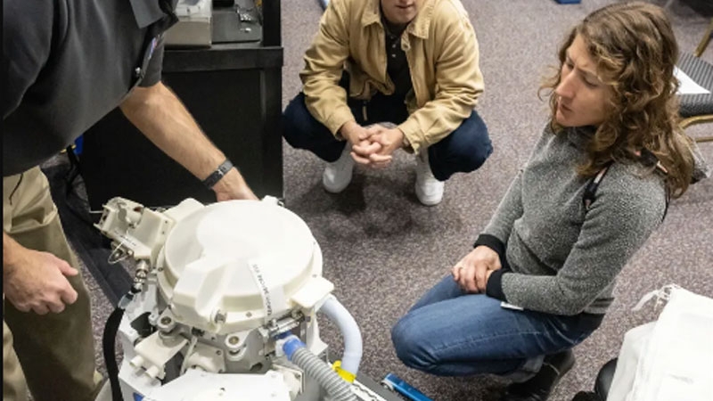 Астронавты Artemis II начали полёт к Луне с экстренного ремонта туалета — в нём заклинил вентилятор