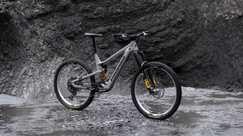 DJI выпустила электродвигатели, которые стирают грань между мотоциклом и велосипедом — Avinox M2S выдаст до двух «лошадок»