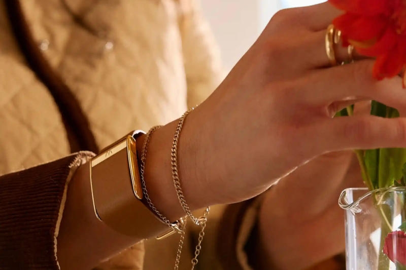 Fitbit выпустит фитнес-браслет без экрана &mdash; это будет конкурент Whoop