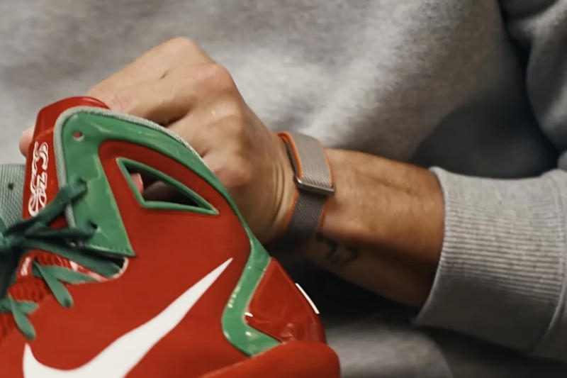 Google готовит конкурента Whoop &mdash; безэкранный фитнес-браслет Fitbit Air будет дешевле