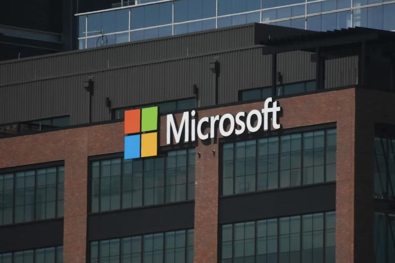 Минувший квартал стал для Microsoft худшим с 2008 года &mdash; инвесторы разочарованы