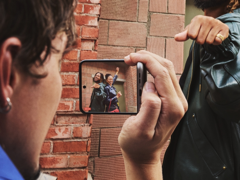 Motorola представила смартфоны-раскладушки Razr 70 и Razr 70 Ultra &mdash; изменений мало, но цены выше