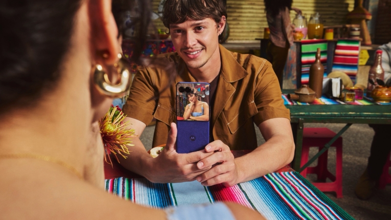 Motorola представила смартфоны-раскладушки Razr 70 и Razr 70 Ultra &mdash; изменений мало, но цены выше