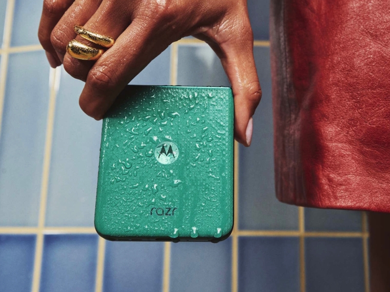 Motorola выпустила глобальную версию Razr 70 Plus со Snapdragon 8s Gen 3, парой 50-Мп камер и батареей на 4500 мА&middot;ч