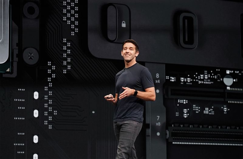 &laquo;Мы снова изменим мир&raquo;: будущий гендир Apple Тернус пообещал впечатляющие устройства и сервисы