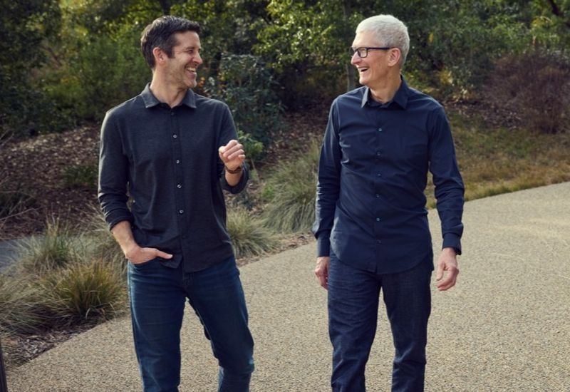 Новому главе Apple Джону Тернусу придётся балансировать между США и Китаем