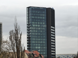 Обзор Nothing Phone (4a) Pro: не такой, как все, &mdash; и не для каждого