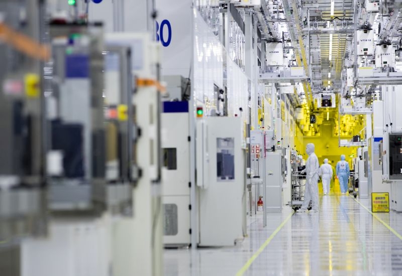 Операционная прибыль Samsung в сегменте полупроводников выросла в 54 раза