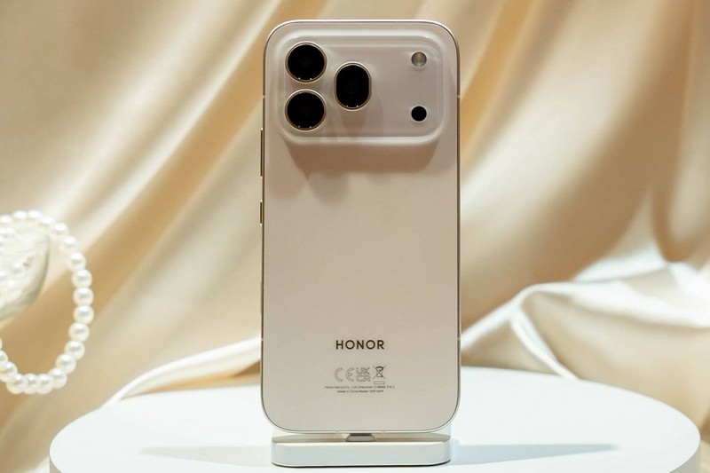 Представлены смартфоны Honor 600 и 600 Pro с тончайшими рамками, дизайном iPhone 17 Pro и 200-Мп камерами