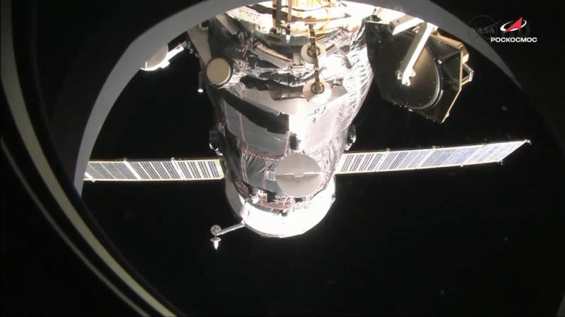 &laquo;Прогресс МС-34&raquo; успешно доставил на МКС воду, воздух и новый скафандр