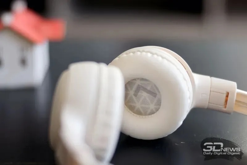 Россияне стали чаще выбирать бюджетные наушники &mdash; рынок вырос в штуках, но не деньгах