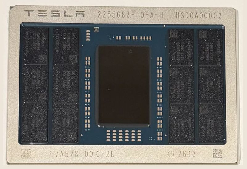 SpaceX готовит выпуск собственного GPU вместе с Tesla, но признаёт проект рискованным