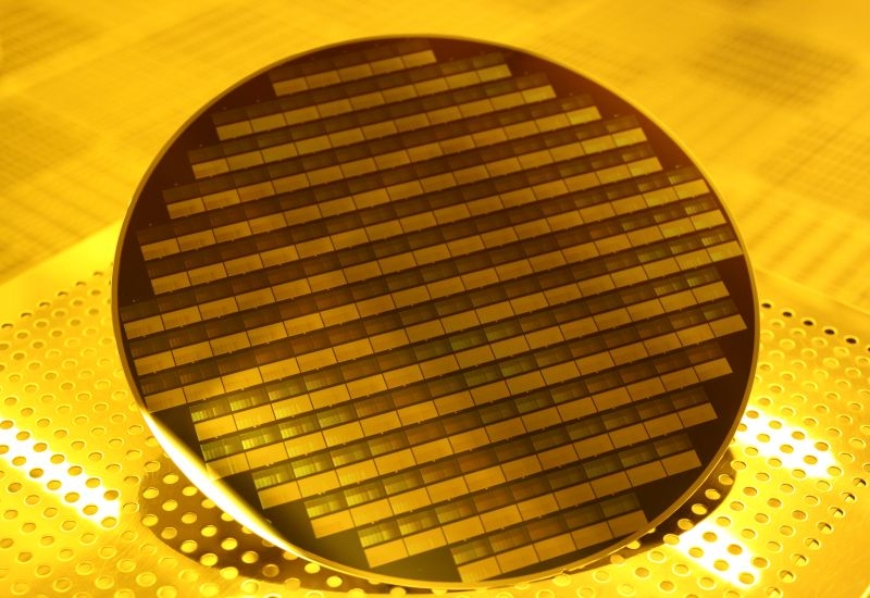 Война США и Ирана ударила по рынку чипов &mdash; возник дефицит сырья для литографии