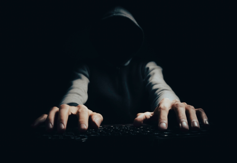 Хакеры теперь грабят хакеров: новая группировка PCPJack перехватывает заражённые сети
