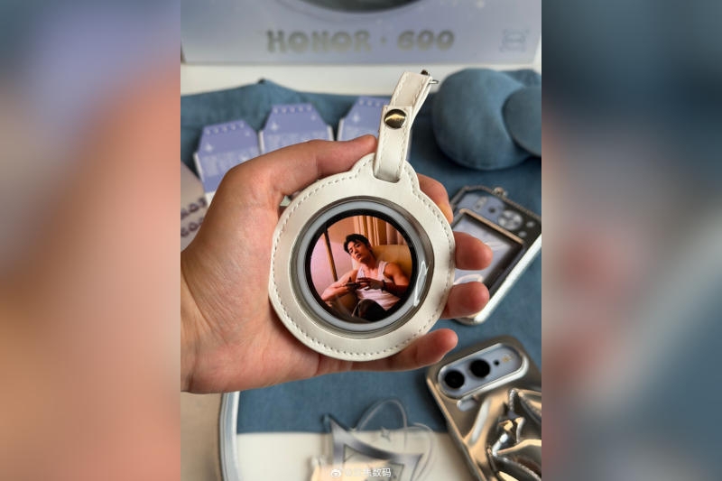 Honor выпустит для смартфонов съёмные круглые экраны на магнитах