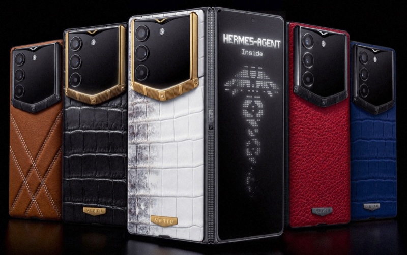 Хороший понт дороже денег: вышел складной смартфон Vertu AlphaFold за $13 800 с кожей аллигатора и не новым чипом