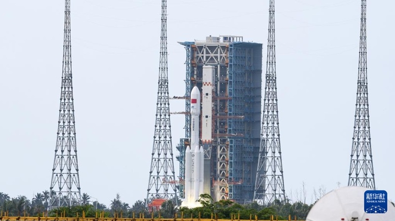 Космический грузовик &laquo;Тяньчжоу-10&raquo; успешно доставил  6,2 т припасов и не только на китайскую орбитальную станцию