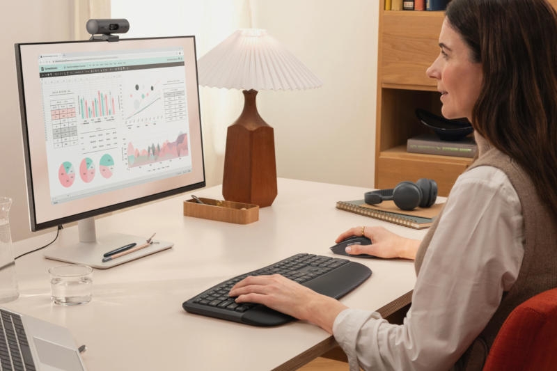 Logitech представила эргономичный комплект мыши и клавиатуры Signature Comfort Plus
