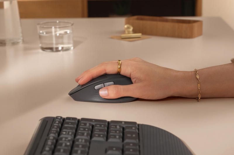 Logitech представила эргономичный комплект мыши и клавиатуры Signature Comfort Plus