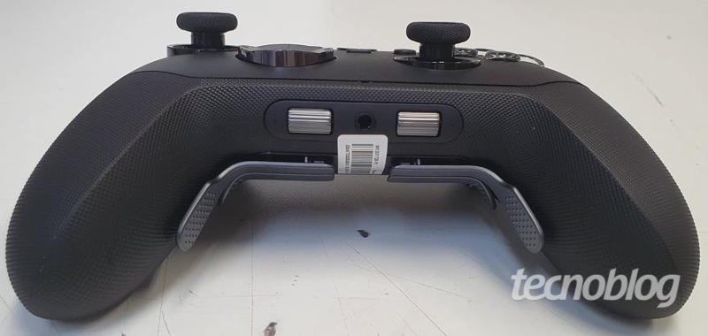 Microsoft готовит флагманский геймпад Xbox Elite Series 3 с колёсиками и Wi-Fi