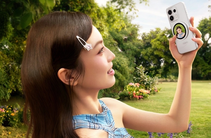 Oppo представила внешний дисплей на магните для смартфонов &mdash; чтобы делать селфи и групповые фото