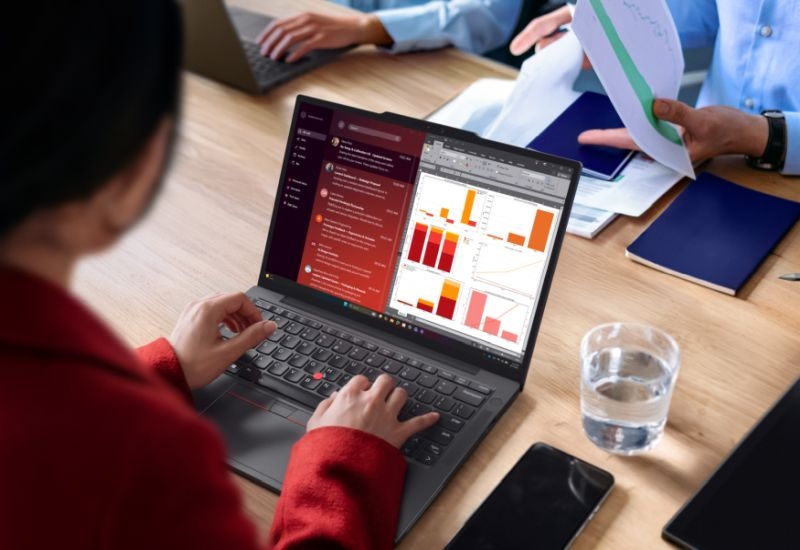 Паника из-за дефицита памяти разогнала продажи ПК &mdash; выручка Lenovo взлетела на 27 %