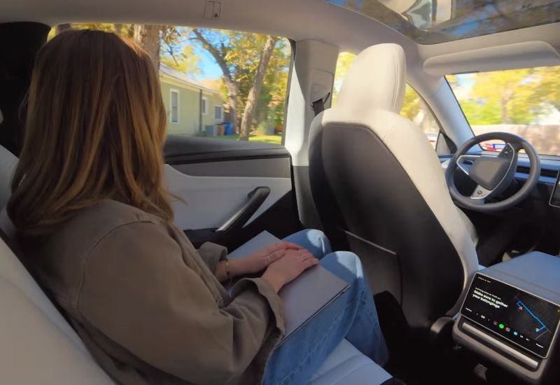В парке роботакси Tesla без водителей обходятся всего 25 машин, но их количество растёт