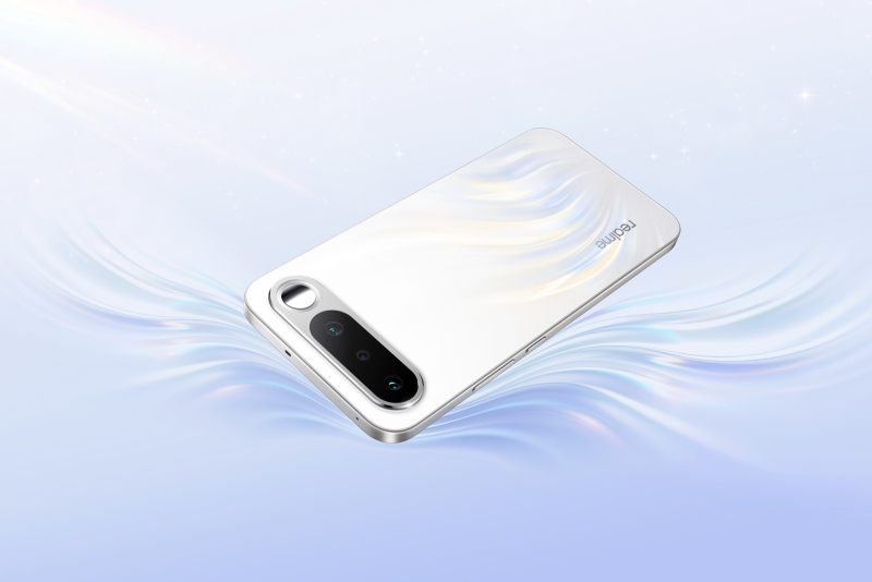 В России стартовали продажи смартфона Realme 16 5G с селфи-зеркалом у основной 50-Мп камеры &mdash; от 33 тыс. рублей