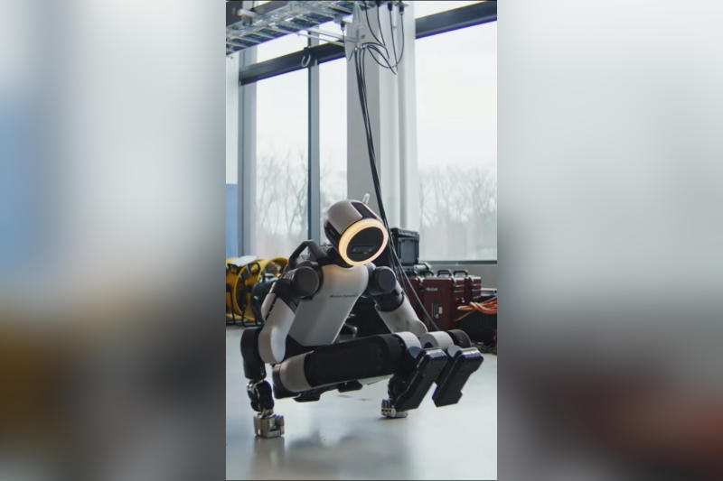 Видео: серийная версия робота Atlas от&nbsp;Boston Dynamics выполнила&nbsp;&laquo;уголок в упоре&raquo;
