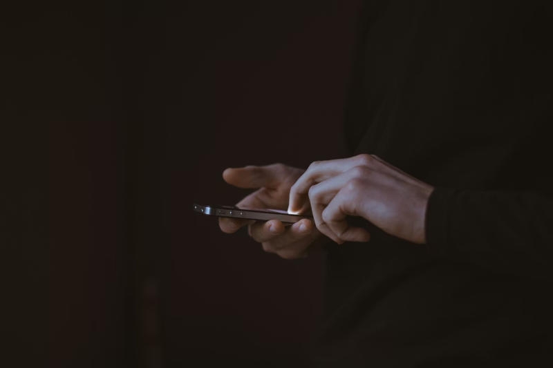 Власти России отложили платную регистрацию смартфонов по IMEI