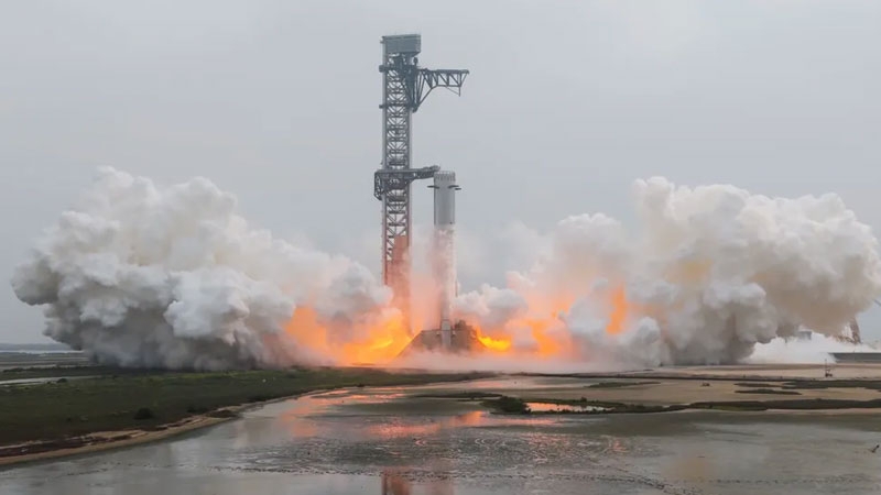 Завершены первые огневые испытания новой версии ускорителя Super Heavy &mdash; SpaceX готова к запуску Starship V3