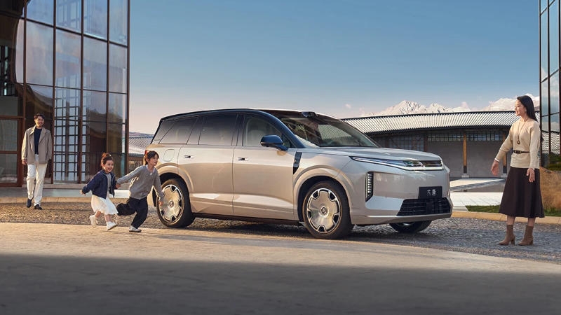 BYD выпустила флагманский электрический кроссовер за $35 500 — на него оформили 150 000 предзаказов