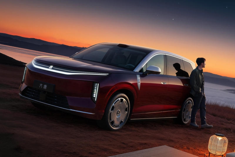BYD выпустила флагманский электрический кроссовер за $35 500 — на него оформили 150 000 предзаказов