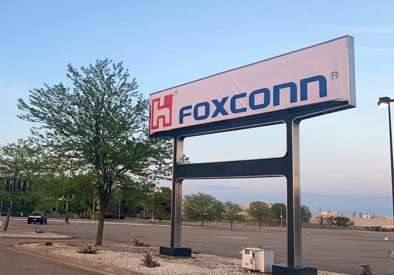 Foxconn теперь будет собирать ИИ-серверы не только для Nvidia, но и для Intel