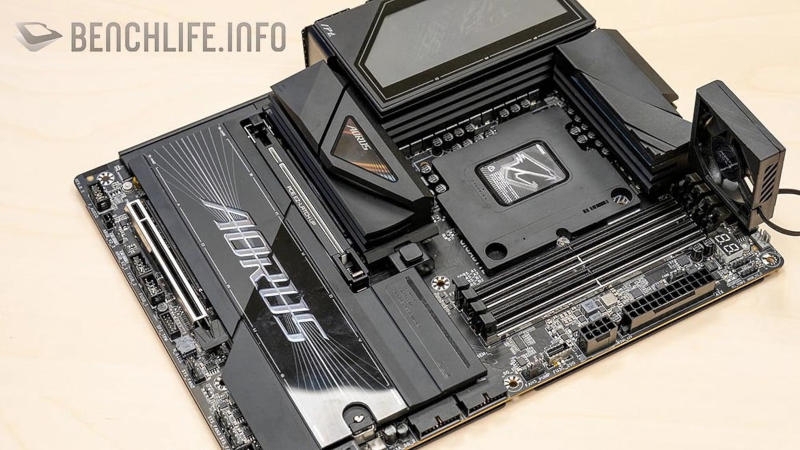 Gigabyte показала материнскую плату с LGA 1954 для следующих Intel Core Ultra, но это не точно