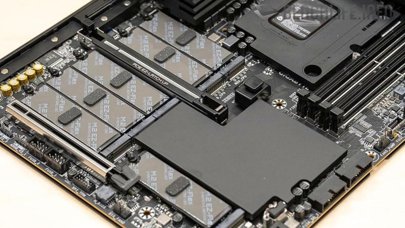 Gigabyte показала материнскую плату с LGA 1954 для следующих Intel Core Ultra, но это не точно