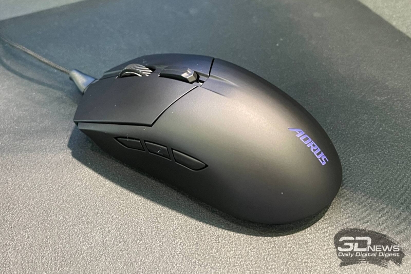 Gigabyte представила флагманскую клавиатуру Aorus K10 Infinity с OLED-экраном и быструю мышь M10 Infinity