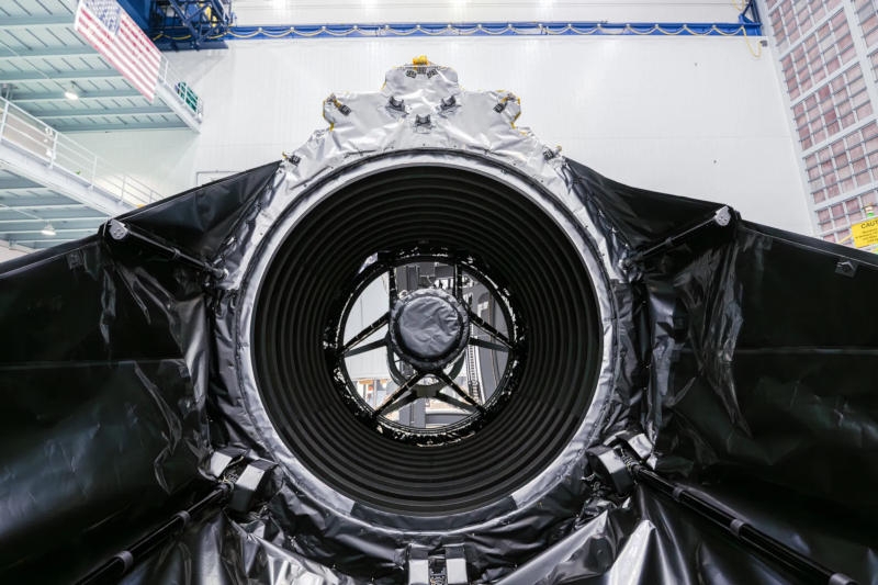 Инженеры NASA в последний раз осмотрели телескоп &laquo;Нэнси Грейс Роман&raquo; перед отправкой в космос