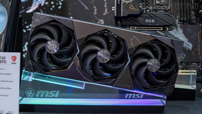 MSI показала GeForce RTX 5080 Suprim в юбилейной версии Draco Epic с большим драконом на задней пластине