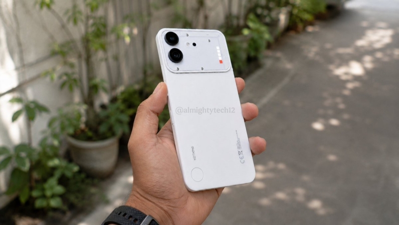 Nothing Phone (4b) показался на живых фото &mdash; и раскрыл основные характеристики