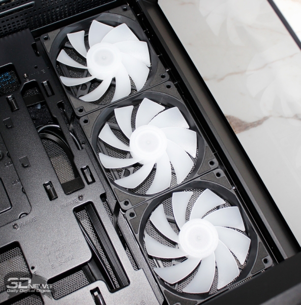 Обзор и тестирование корпуса MSI MAG PANO 130R PZ: обжигающая красота